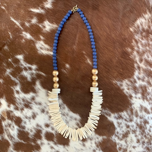 🌾 Navy & Gold Statement Necklace - Picture 2 of 5